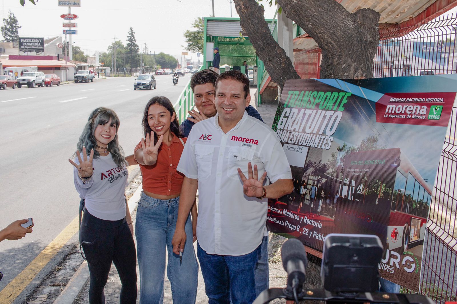 Dara Arturo Benavides transporte gratuito a estudiantes