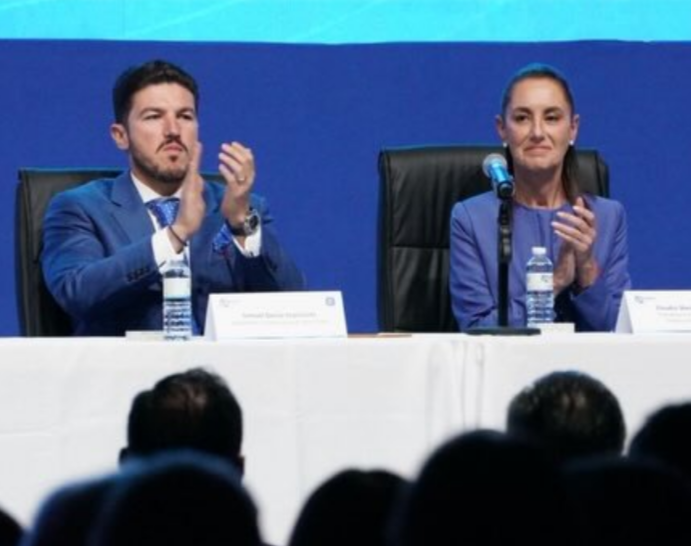 Abuchean a Samuel García en asamblea de Caintra en Monterrey