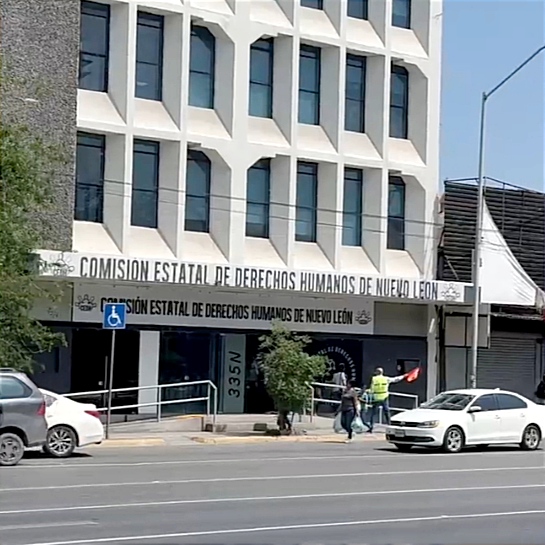 Movilización por presunta amenaza de bomba en la CNDH de Nuevo León