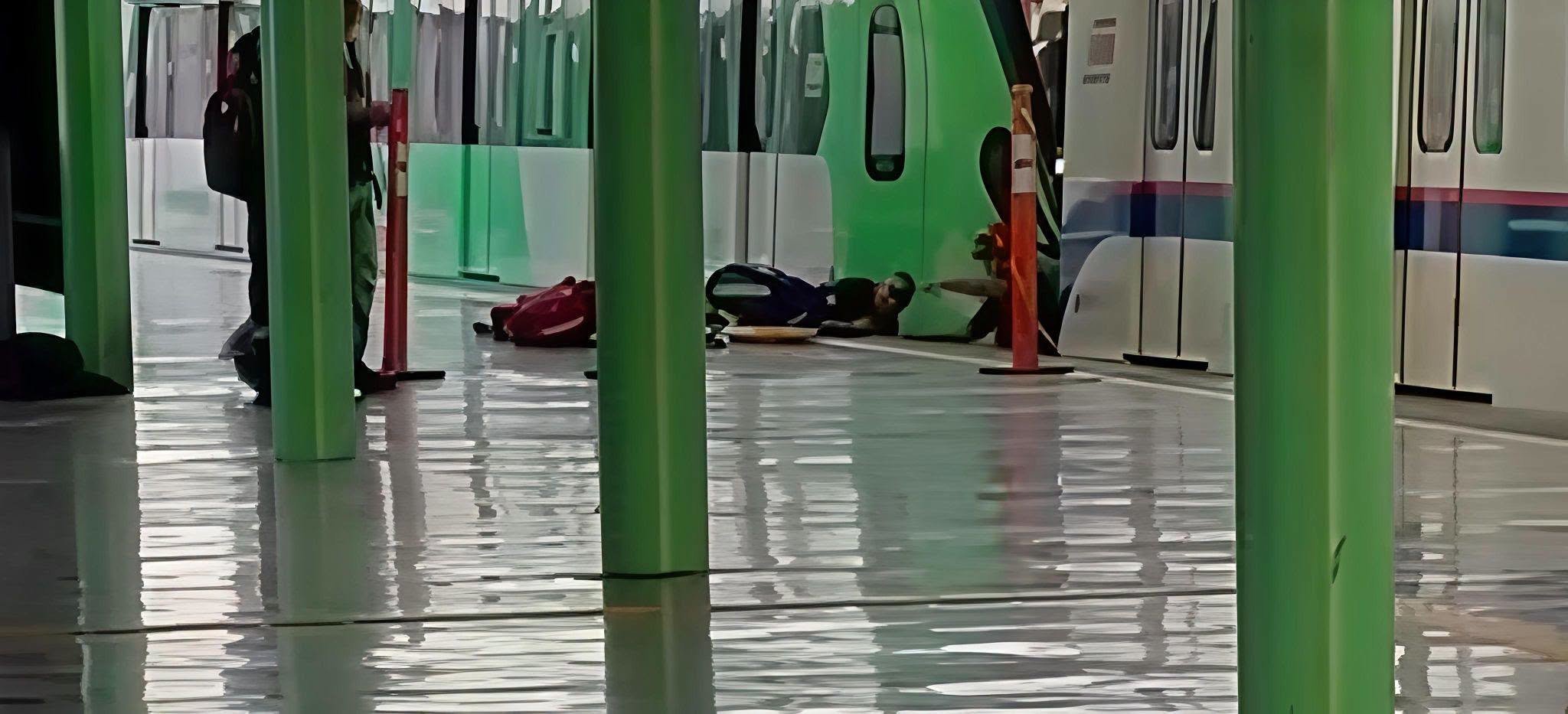 Muere hombre tras lanzarse a vías del metro de Monterrey